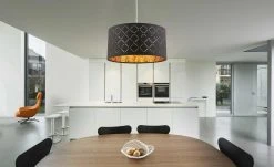 Stoffpendelleuchte, 1-flammig, Schirm schwarz/goldfarben