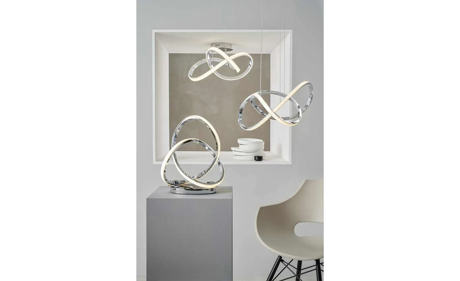 Wofi LED-Tischleuchte, chrom, geschwungen 2 Wofi LED-Tischleuchte, chrom, geschwungen – Bild 2