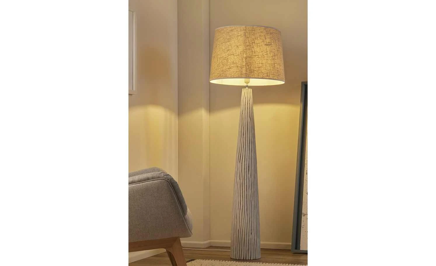 HOME STORY Stehleuchte, 1-flammig, Stoffschirm sandfarben | Weiß 3 HOME STORY Stehleuchte, 1-flammig, Stoffschirm sandfarben | Weiß – Bild 3
