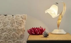 Tischleuchte, 1-flammig, weiß/ goldfarbend abgesetzt