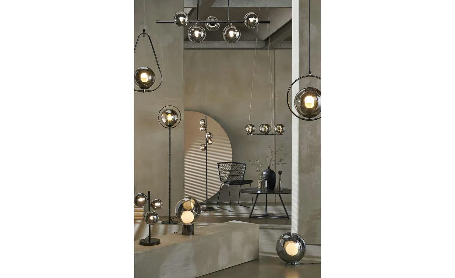 Meisterleuchten LED-Krone 6-flammig, schwarzchrom/Rauchglas 3 Meisterleuchten LED-Krone 6-flammig, schwarzchrom/Rauchglas – Bild 3