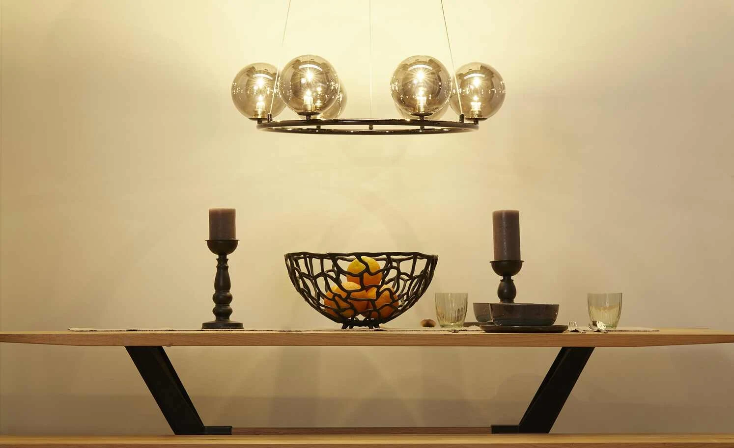 Meisterleuchten LED-Krone 6-flammig, schwarzchrom/Rauchglas 2 Meisterleuchten LED-Krone 6-flammig, schwarzchrom/Rauchglas – Bild 2