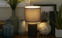 for friends Tischleuchte, 1-flammig, Beton-Fuß Dunkelblau