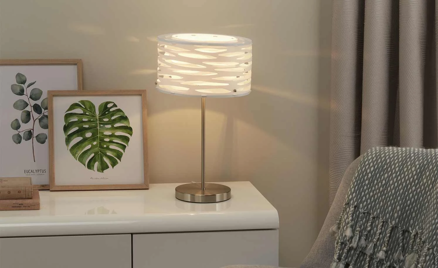 for friends Tischleuchte, 1-flammig, Nickel, Schirm mit Stanzung 1 for friends Tischleuchte, 1-flammig, Nickel, Schirm mit Stanzung