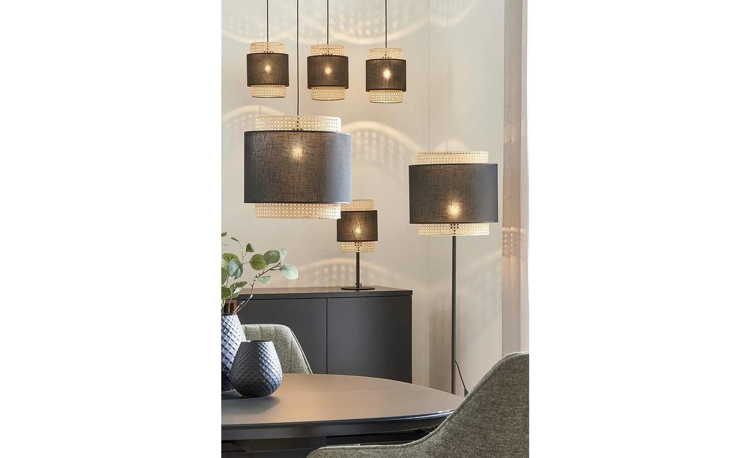 Pendelleuchte 3-flammig, Wiener Geflecht schwarz 1 Pendelleuchte 3-flammig, Wiener Geflecht schwarz